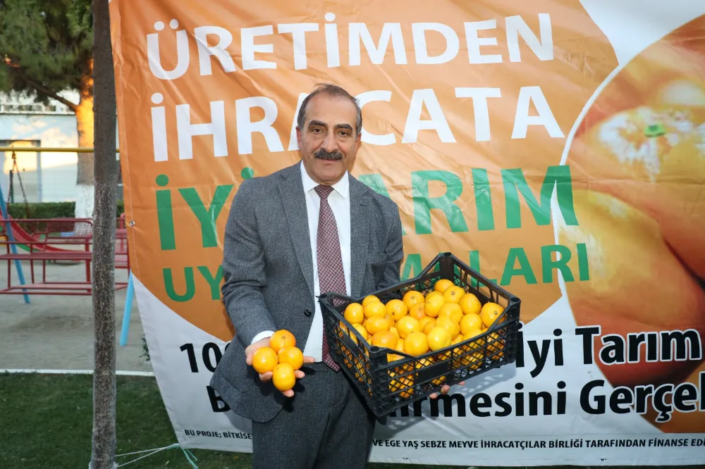 Satsuma mandalina yüklü TIR’lar ihracata yolcu edildi 