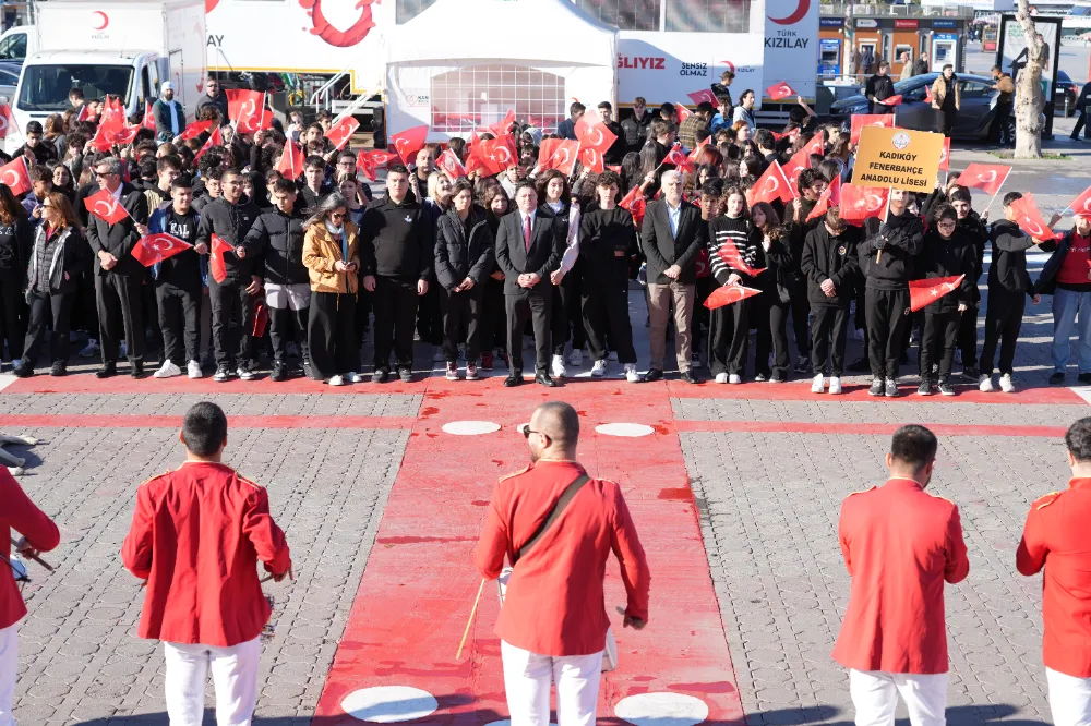 KADIKÖY’DE, 29 EKİM KUTLAMALARI MEŞALE YAKMA TÖRENİ İLE BAŞLADI. 