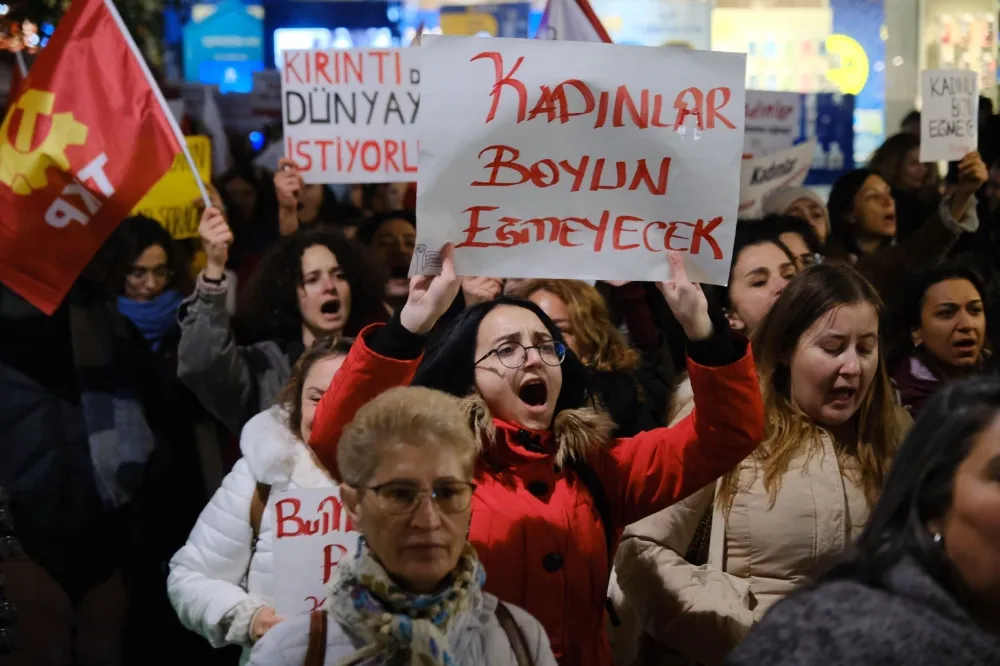 Kadın Dayanışma Komiteleri İstanbul’dan haykırdı: ‘Kadınlar size boyun eğmez!’ 