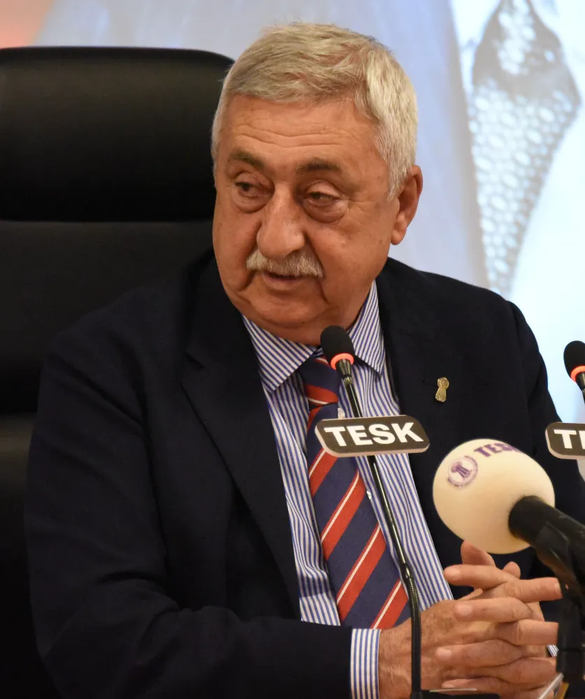 PALANDÖKEN, “2024 ESNAFIN BEKLENTİSİ DOĞRULTUSUNDA GEÇMEDİ” 