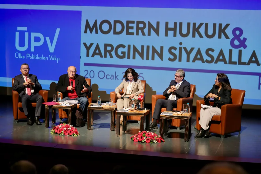 ÖZEL VE İMAMOĞLU, ‘MODERN HUKUK VE YARGININ  SİYASALLAŞMASI’ KONULU PANELDE KONUŞTU