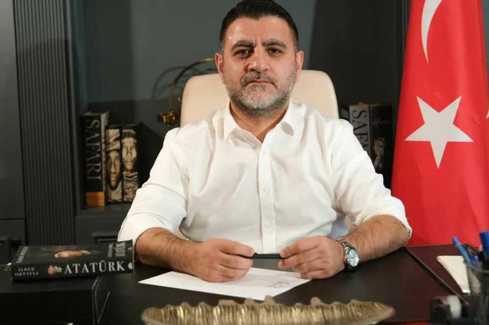 GENÇ PARTİ LİDERİ ŞAHİNDUR