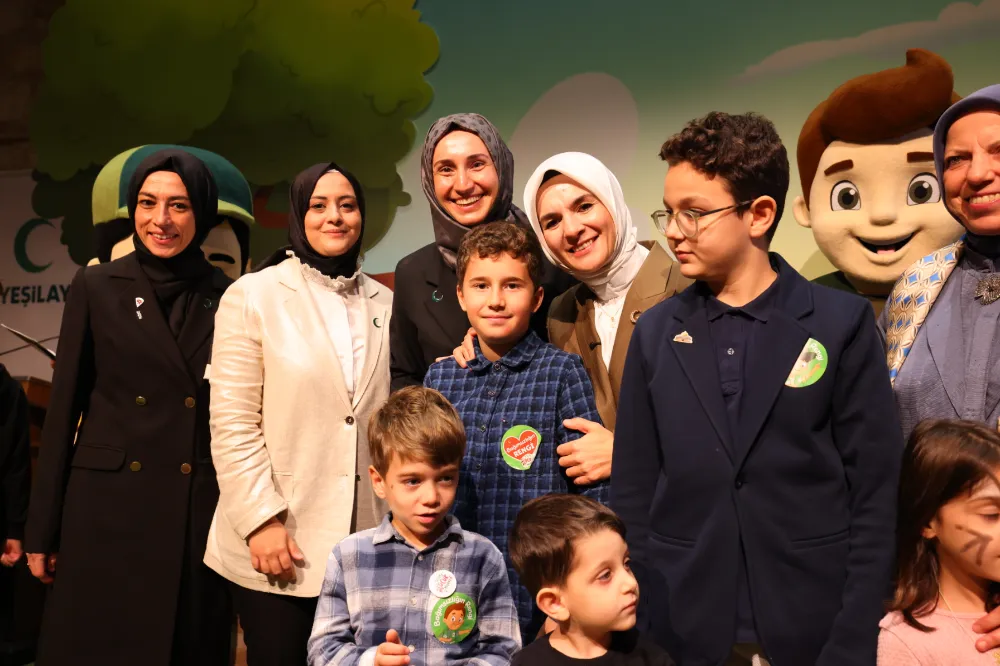 YEŞİLAY, “BAĞIMSIZLIĞIN RENGİ” ADLI ÇOCUK MÜZİKALİ İLE BAĞIMSIZLIK BİLİNCİNİ SAHNEYE TAŞIDI 