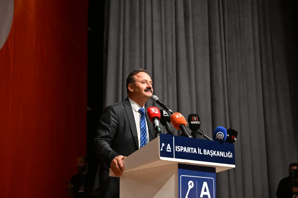 YAVUZ AĞIRALİOĞLU ISPARTA’DAN SESLENDİ: UMUT HAKKI SİZİN OLSUN; UNUTMA HAKKI MİLLETİNDİR