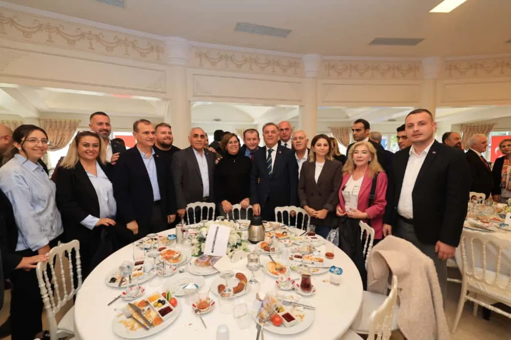 İBB, 19 EKİM MUHTARLAR GÜNÜ’NDE İSTANBUL’UN MUHTARLARINI AĞIRLADI 