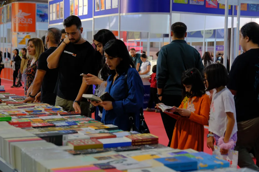 Diyarbakır’da Kitap Şöleni Başladı:   Diyarbakır Kitap Fuarı Kapılarını Ziyaretçilere Açtı