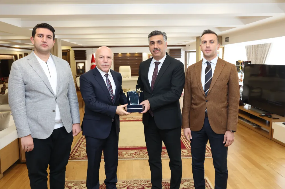BÜYÜKŞEHİR’İN “SIFIR ATIK KAFE VE OTOBÜS DURAĞI PROJESİ” TÜRKİYE BİRİNCİSİ OLDU