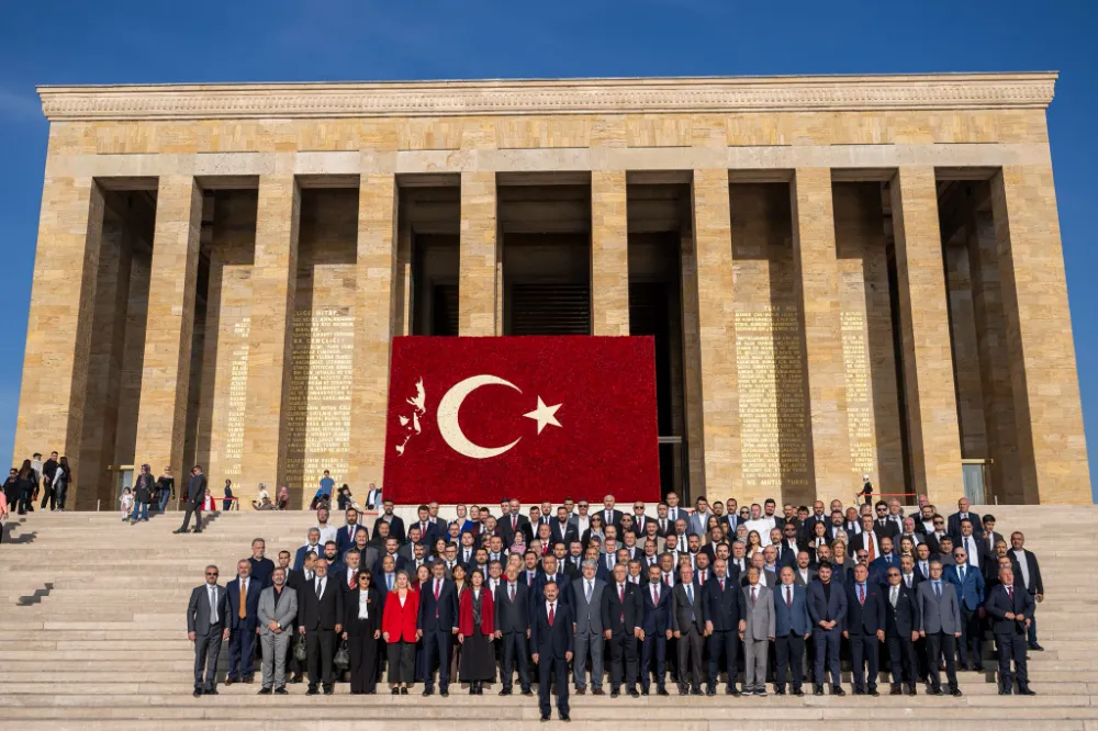 YAVUZ AĞIRALİOĞLU ANITKABİR’DE ATA’NIN HUZURUNA ÇIKTI