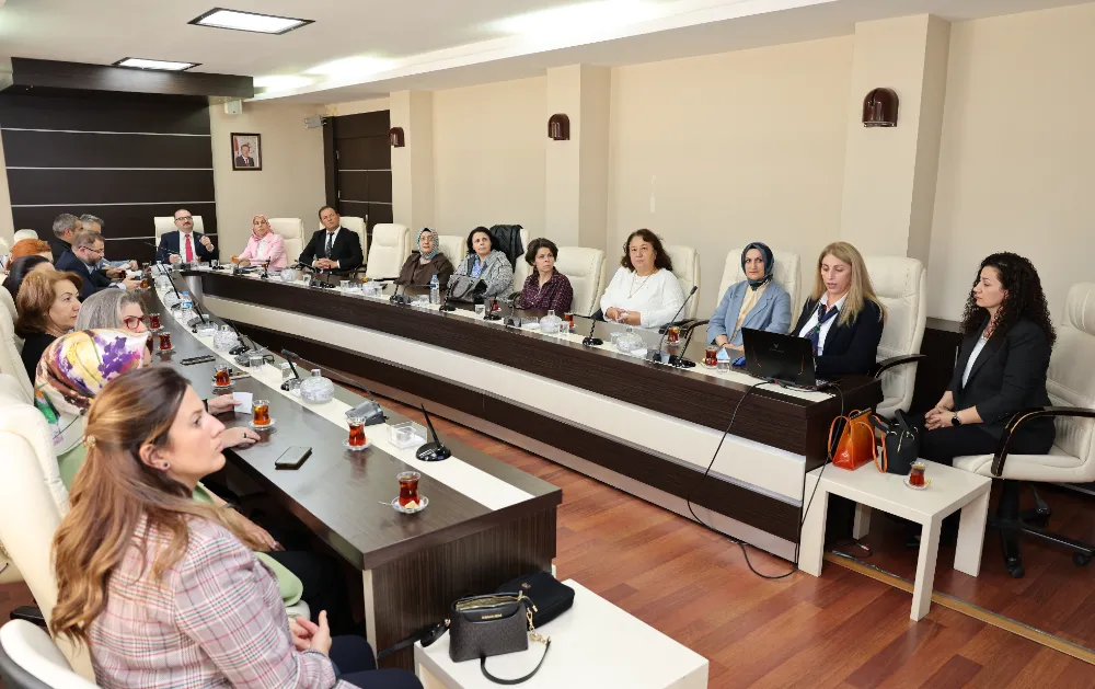 ATATÜRK ÜNİVERSİTESİNDE 2025-2026 AKADEMİK YILI BİRİM DEĞERLENDİRME TOPLANTILARI BAŞLADI