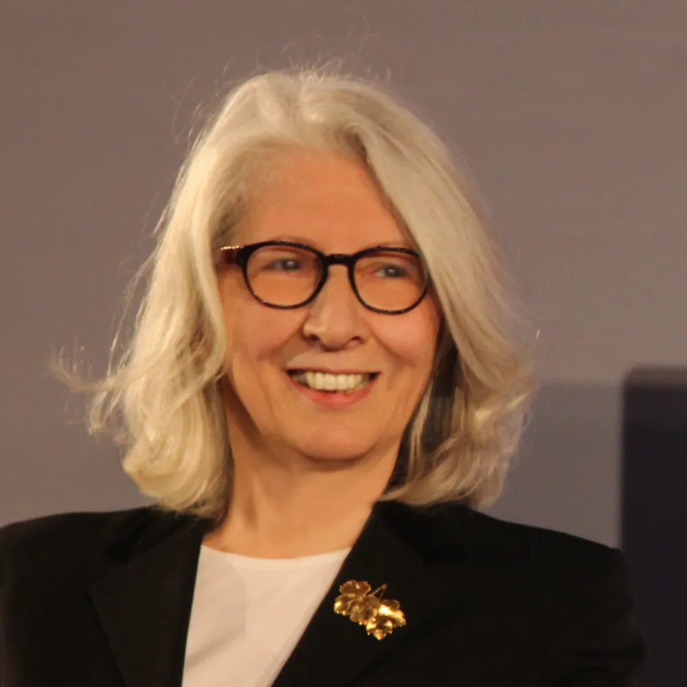 ÖZYEĞİN ÜNİVERSİTESİ, DİSİPLİNLERÜSTÜ LİDERLİKLE KÜRESEL ETKİYİ KAMPÜSE TAŞIYOR 