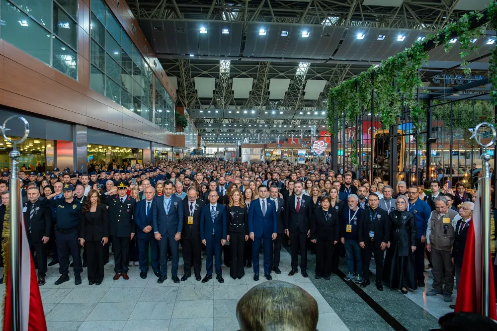 Atatürk 10 Kasım’da İstanbul Sabiha Gökçen’de anıldı 