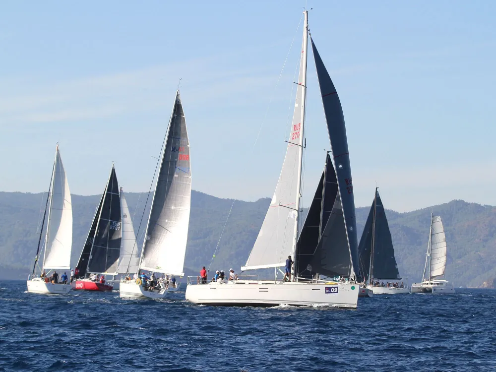 Hyundai Motor Türkiye, Elektrikli Ailesiyle Yelken Yarışlarına Renk Kattı. 