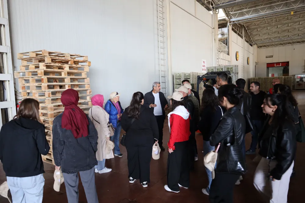 “İşinizi aşkla yapın dürüst olun başarı peşinden gelecek” 