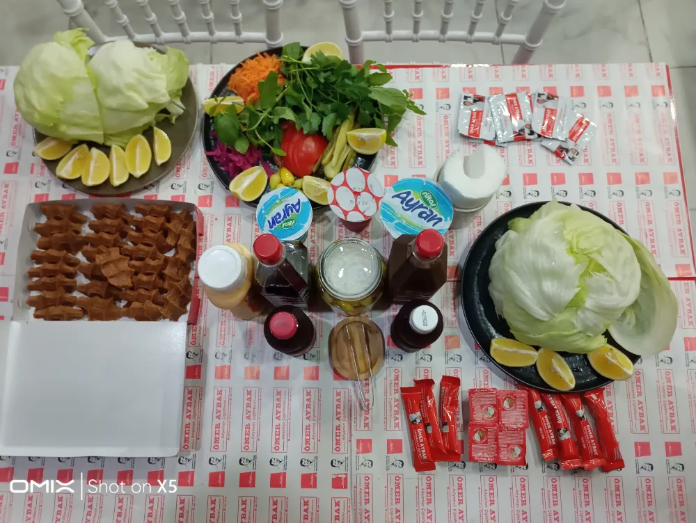 Meşhur Adıyaman Çiğ Köftecisi Ömer Aybak lezzetin tek adresi 