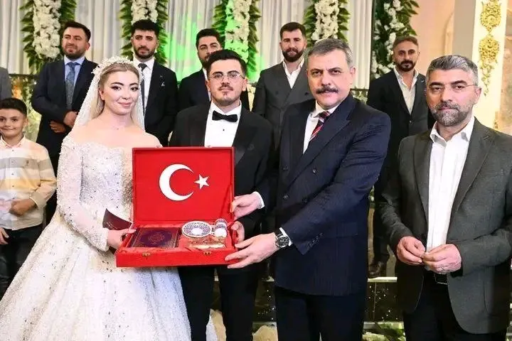 Siyaset ve iş dünyası bu düğünde buluştu