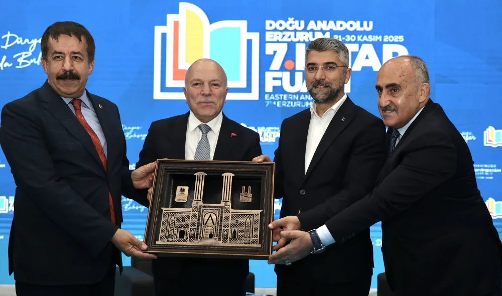 BAŞKAN SEKMEN KİTAPSEVERLERLE BULUŞTU