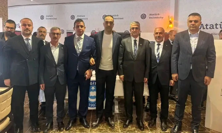Murat Meral yeni başkan seçildi.   Türk Eğitim-Sen Murat Meral Dedi 