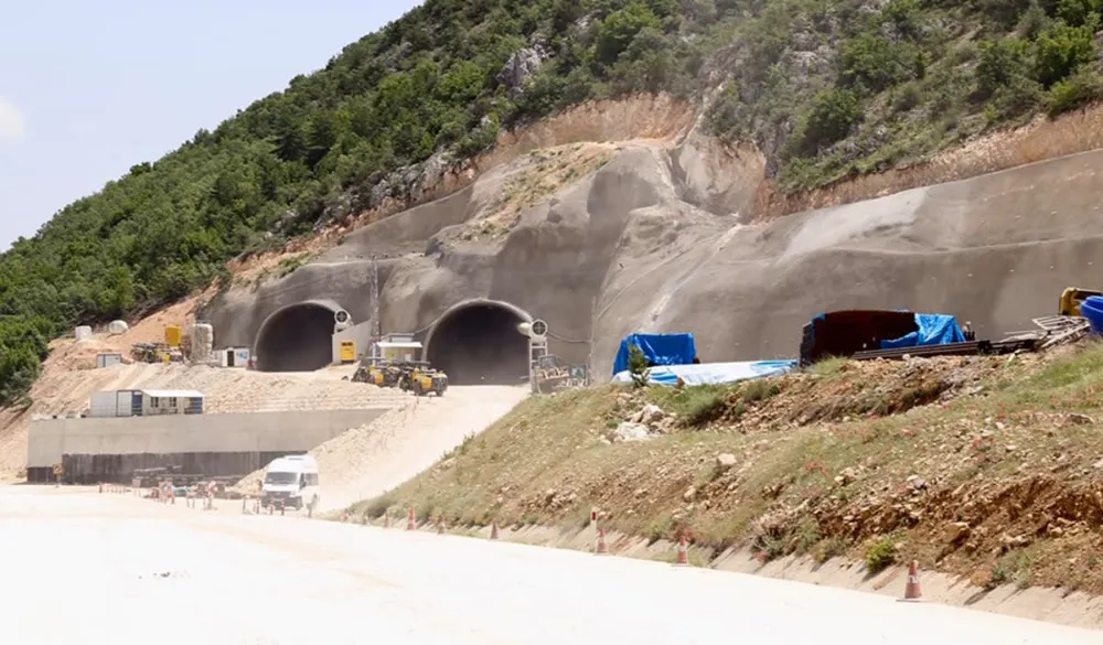 PALANDÖKEN TÜNELİ VE GÜNEY İLÇELERİ