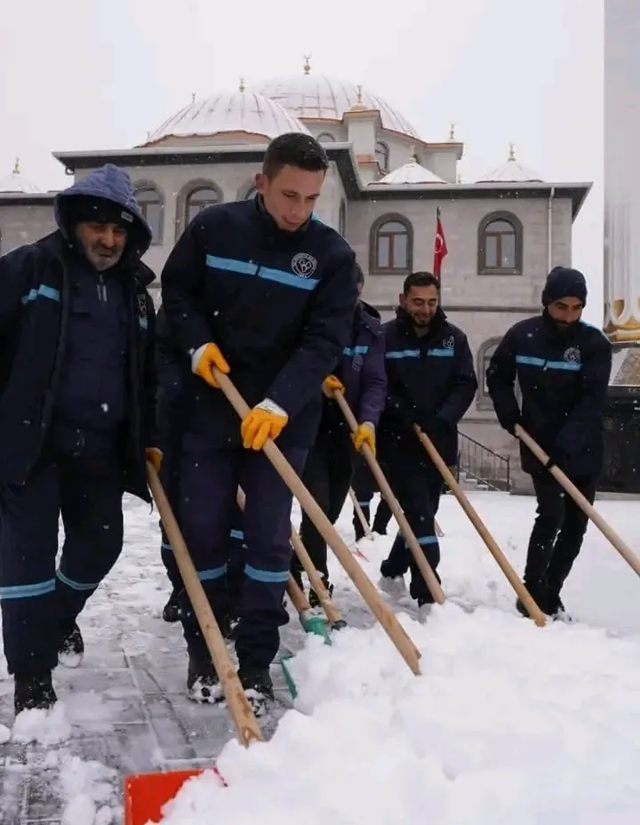 Yakutiye kar timleri görevinin başında 
