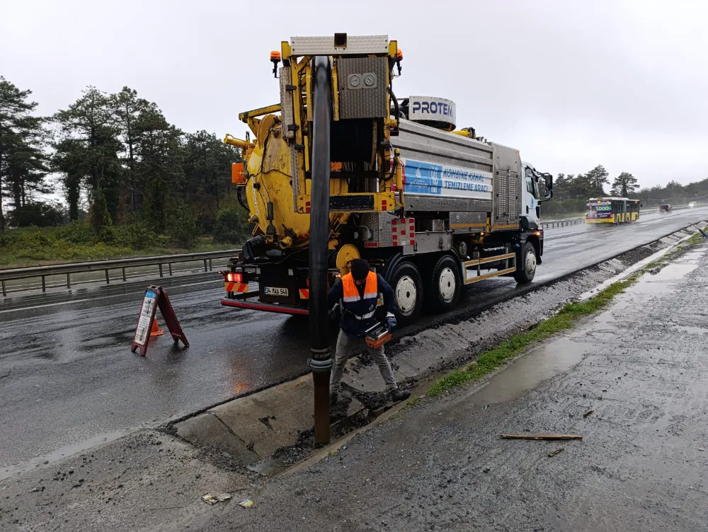 AKOM’DAN SAĞANAK YAĞIŞ UYARISI: İBB EKİPLERİ TEYAKKUZDA 
