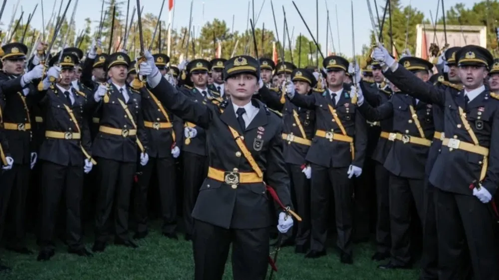 İhraç edilen teğmenlerden ilk açıklama: İlk gün durduğumuz yerde duruyoruz