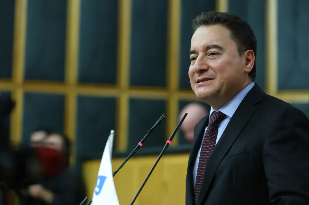 Ali Babacan: “Cumhurbaşkanı’nın sahip olduğu yetkiler bir meleği bile yoldan çıkarabilir, benzetmek gibi olmasın” 