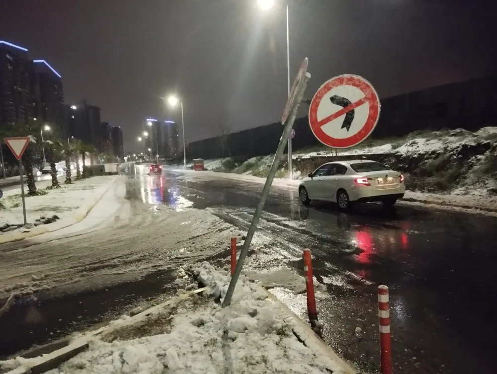 İSTANBUL’DA KARLA MÜCADELE 