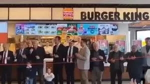 AK Parti’nin ‘boykot listesi’ndeki Burger King açılışları sürüyor: Bir şube daha dualarla açıldı