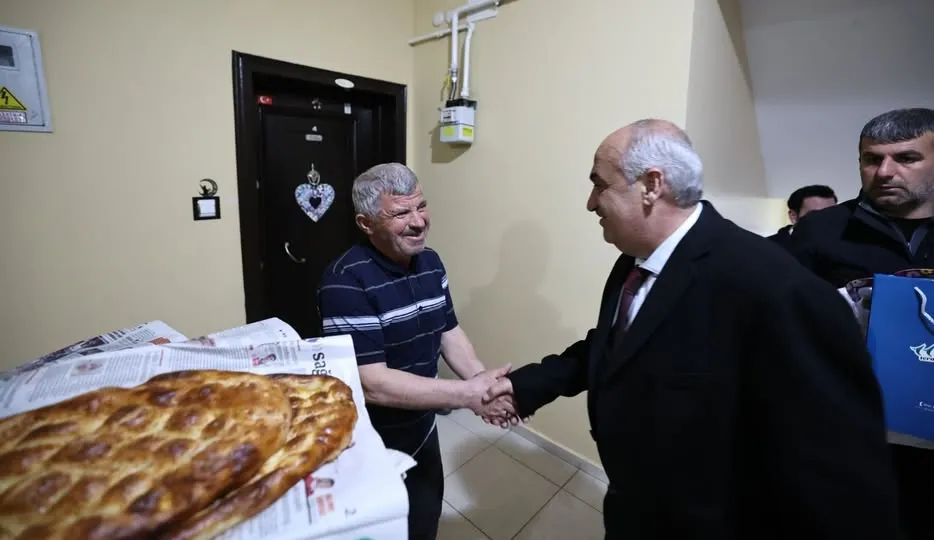 Başkan Akpunar’dan iftar sürprizi