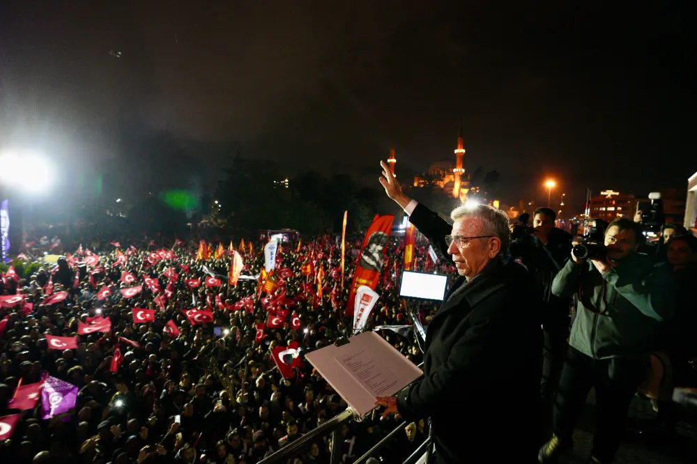 SARAÇHANE, İKİNCİ GÜNDE DE DOLDU TAŞTI 