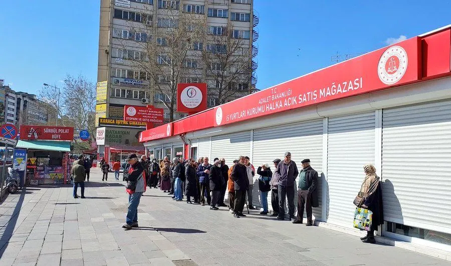 DEVA Partili Şahin’den ‘ucuz yumurta‘ kuyruğu tepkisi:   “Emekli oldular ama iktidar tarafından kuyruk mesaisine başlatıldılar“ 