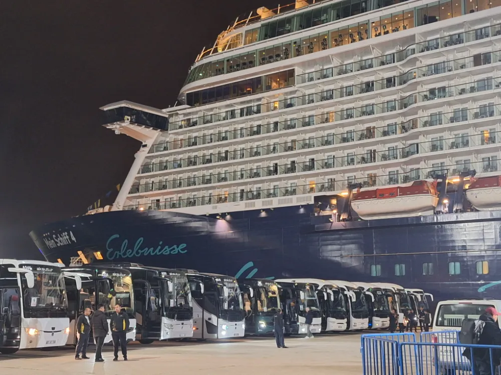 QTerminals Antalya, Akdeniz’in En Seçkin Gemilerinden Birine Ev Sahipliği Yaptı 