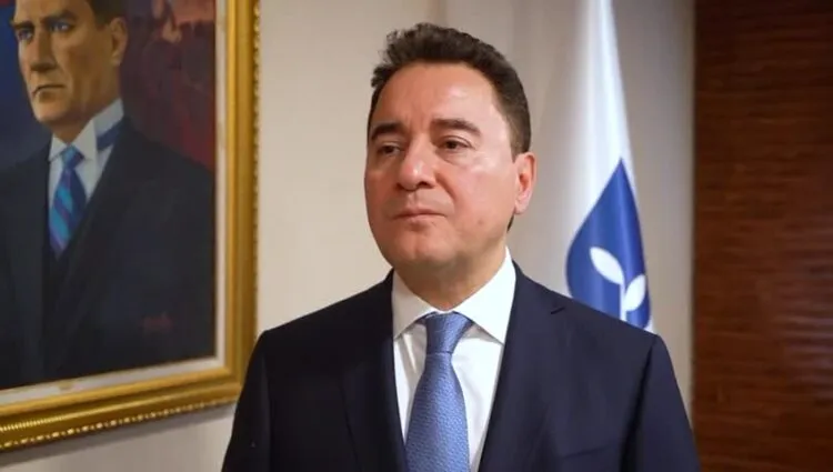 Babacan: Erdoğan eliyle hukuk telef oluyor