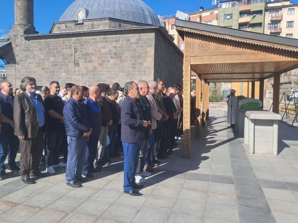 Erzurum Basın Camiasının Acı Günü: Sebahattin Özgün’ün Annesi Vefat Etti