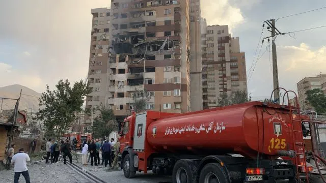 Katil İsrail İran