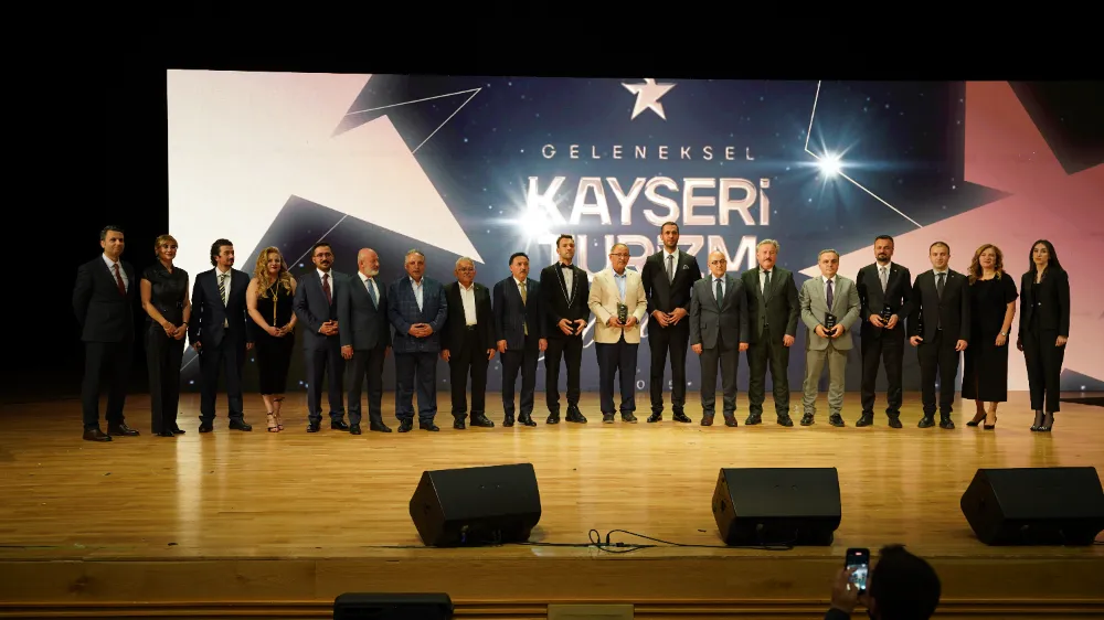 KAYSERİ’DE TURİZME İZ BIRAKANLAR ÖDÜLLENDİRİLDİ 
