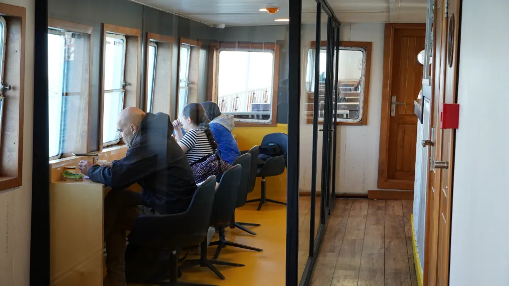 VAPURDA OFİS KEYFİ BAŞLADI 