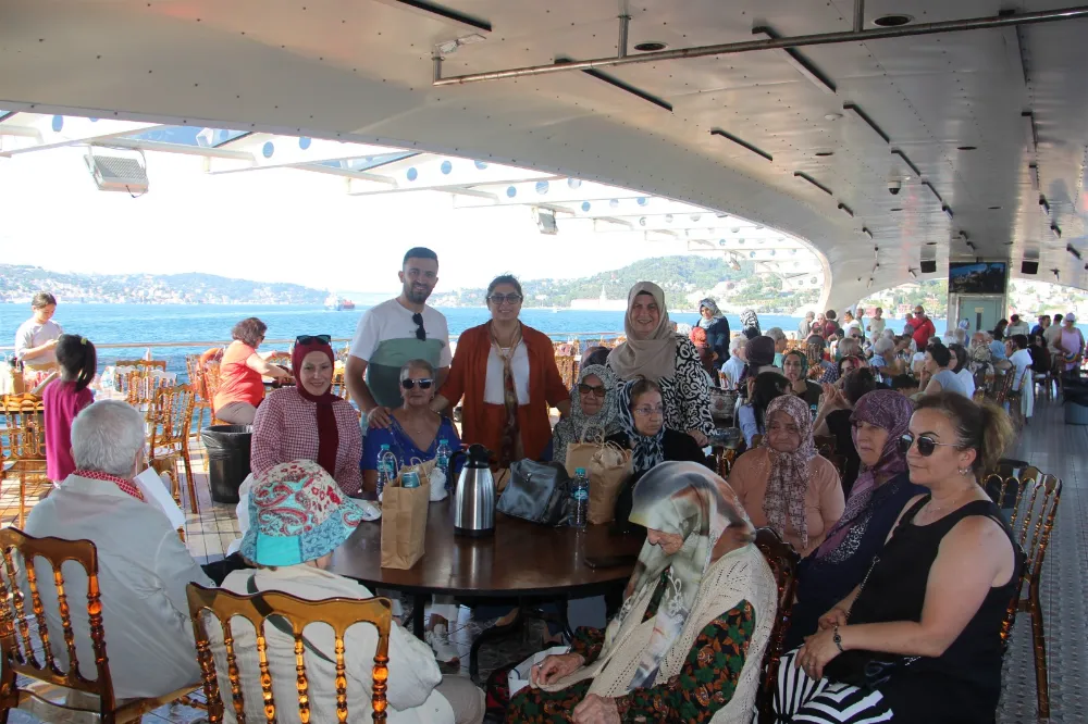 İBB DARÜLACEZE SAKİNLERİNDEN BOĞAZ’DA TARİHİ YOLCULUK 