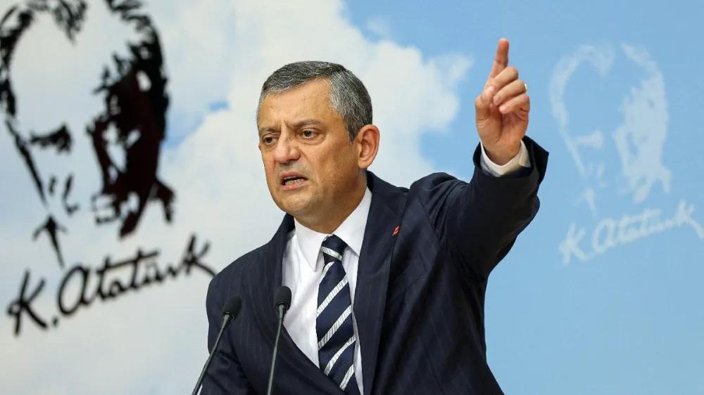 Özel