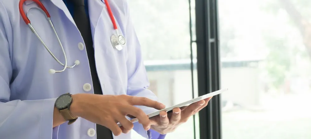 SOSYAL MEDYADA DOKTORLARIN MARKA DEĞERİ TARTIŞILIYOR 