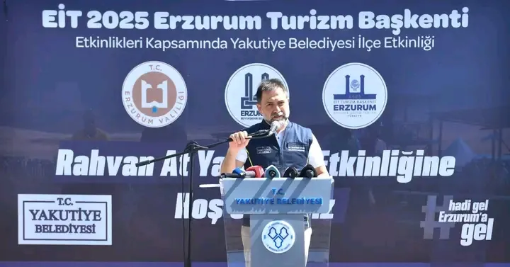 Rahvan at yarışları Nefes kesti 