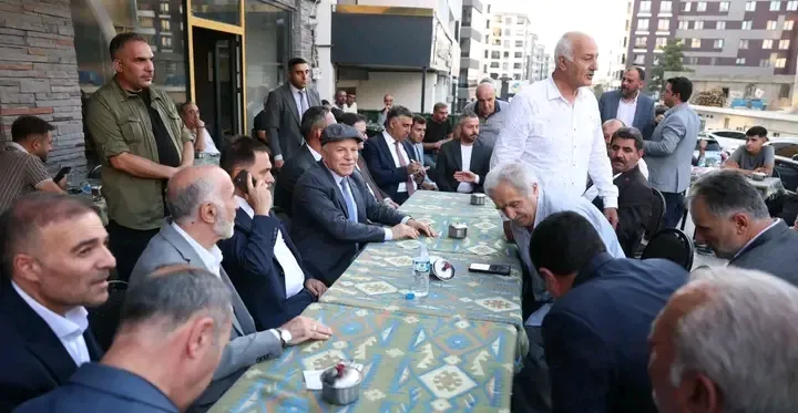 Sekmen ve Uçar vatandaşlarla bir araya geldi !