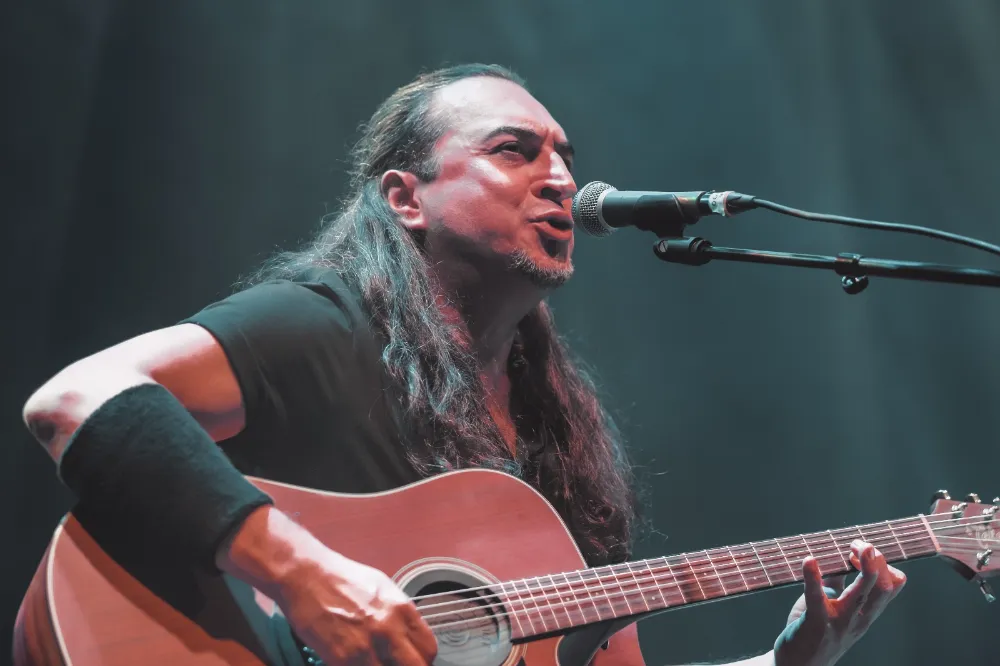 Rock müziğin efsanesi Ogün Sanlısoy Urla