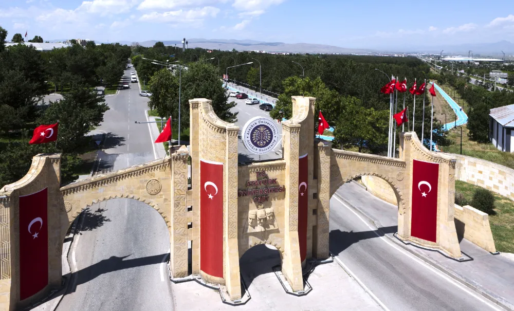 BİLİMİN VE YENİLİĞİN MERKEZİ ATATÜRK ÜNİVERSİTESİ, YENİ YOL ARKADAŞLARINI BEKLİYOR