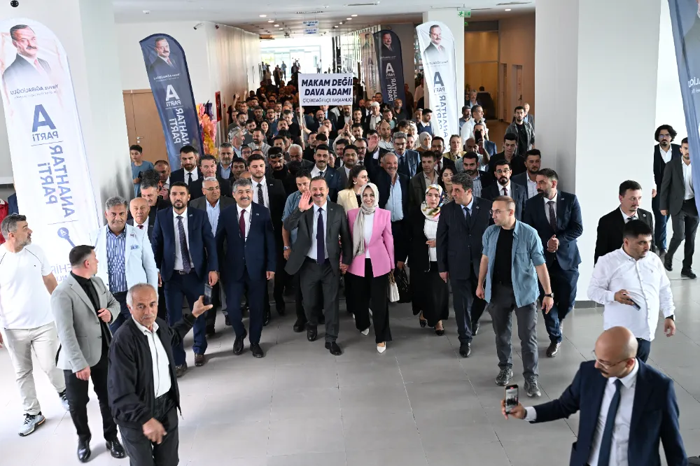 ANAHTAR PARTİ’YE YENİ ŞARKI: GELİYOR YAVUZ BAŞKAN