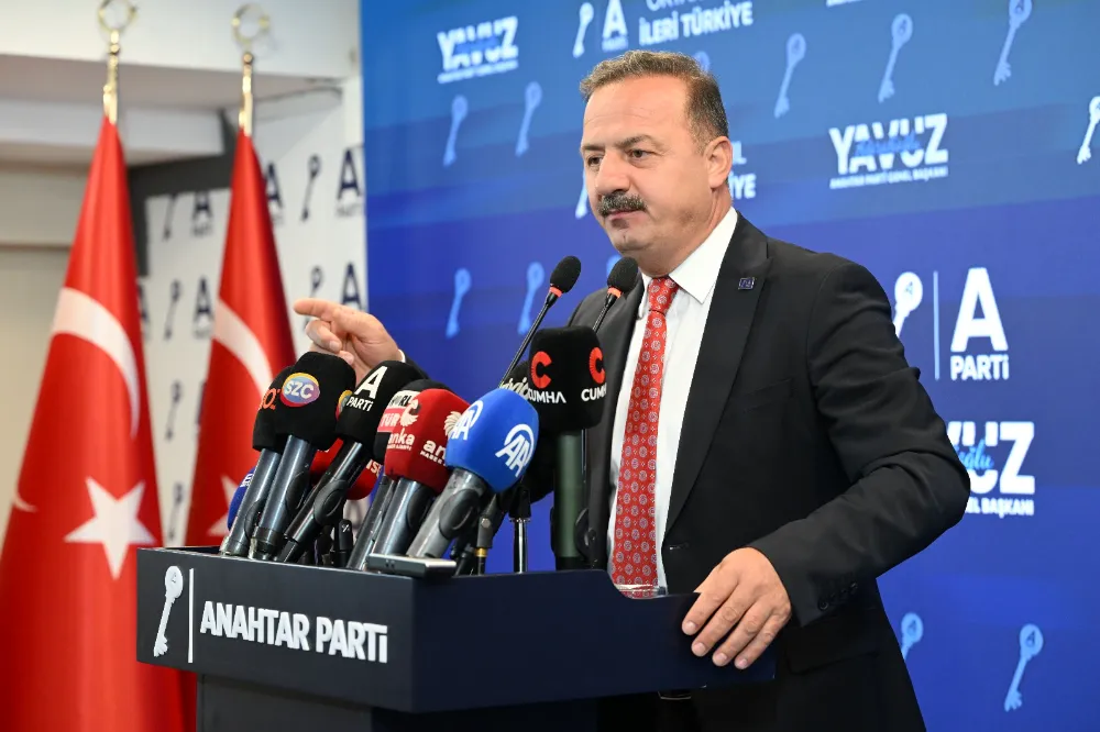 YAVUZ AĞIRALİOĞLU: BİZE LAZIM OLAN ANAYASANIN SINIRLARINI ÖCALAN’A  ÇİZDİRMEYİZ! HERKES HADDİNİ BİLSİN