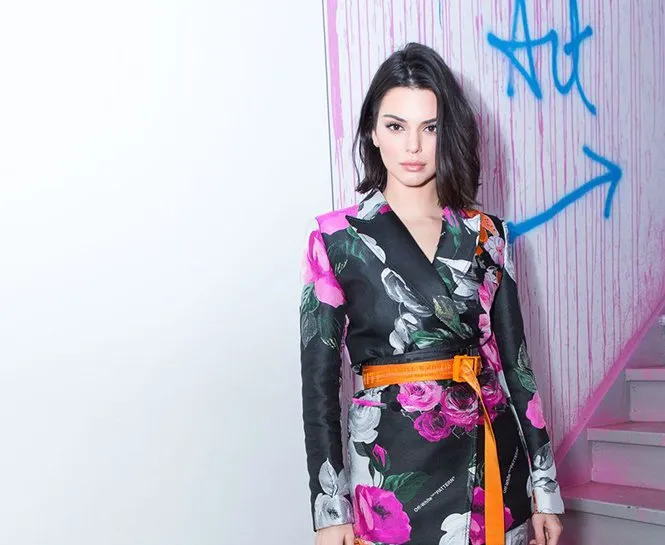 Kendall Jenner, güzelliğin kurallarını yıkıyor!