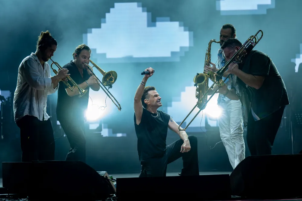 KENAN DOĞULU’DAN ADANA’DA UNUTULMAZ BİR GECE