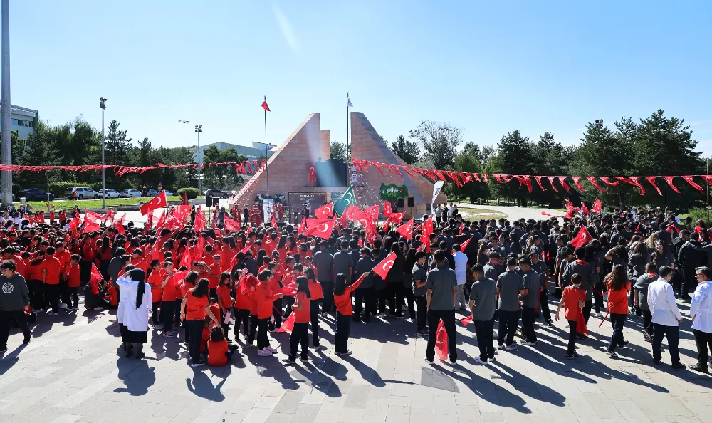 ATATÜRK ÜNİVERSİTESİ ÖZEL VAKIF OKULLARI, 2025–2026 EĞİTİM ÖĞRETİM YILINA “YEŞİL VATAN” TEMASIYLA MERHABA DEDİ